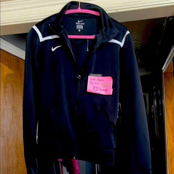 Nike Jackets & Blazers - NEW 😊Nike Black Dri-Fit Jacket thumb holes , love the thumb holes.tag pull .